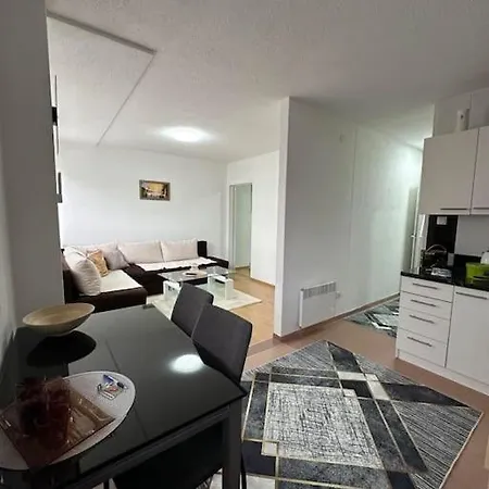 Apartment Dino's *
